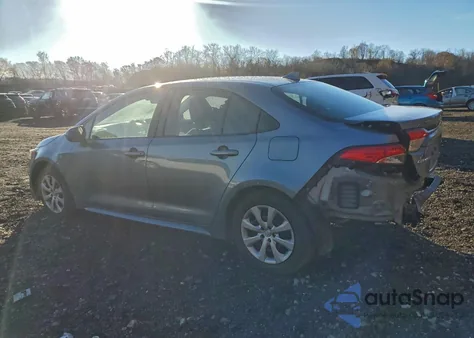 2021 Toyota Corolla Le z USA, uszkodzony, nr VIN 5YFEPMAE4MP227769